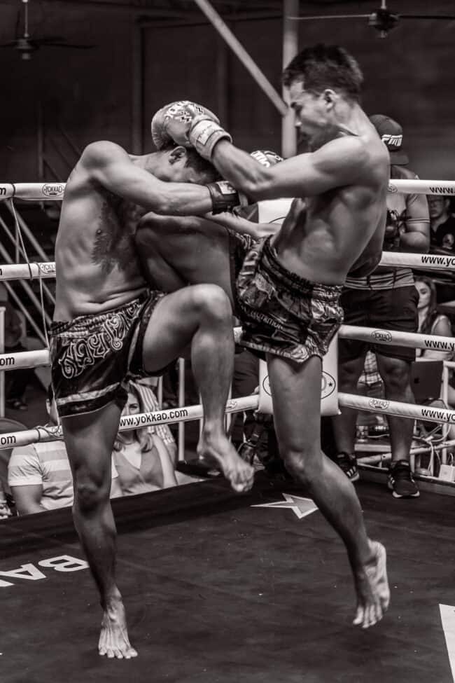 Muay Thai combat knee