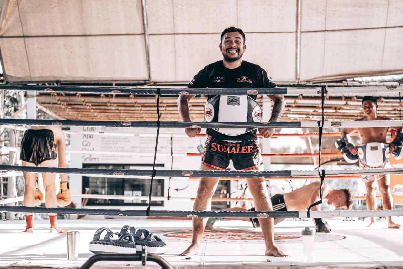 Muay Thai Pad Holder Certificate Sumalee Boxing Gym